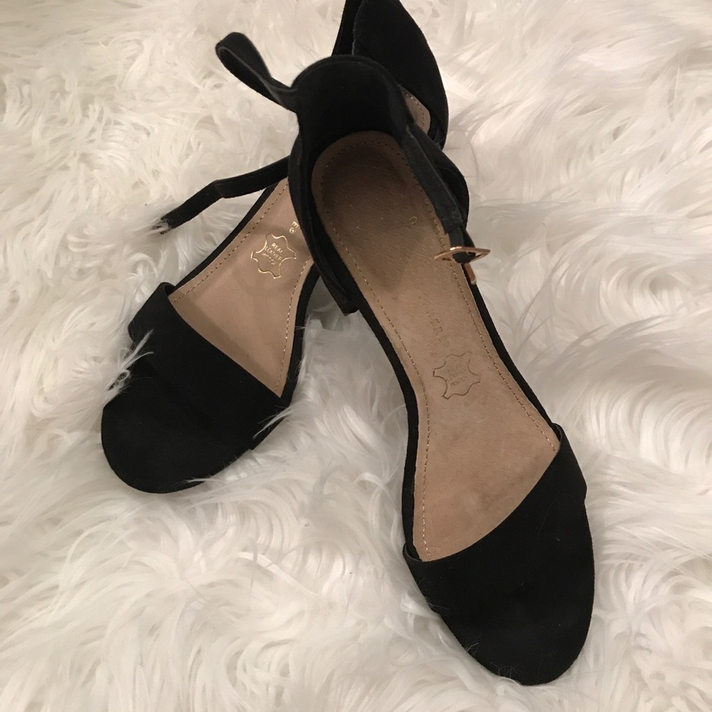 Black sandals
